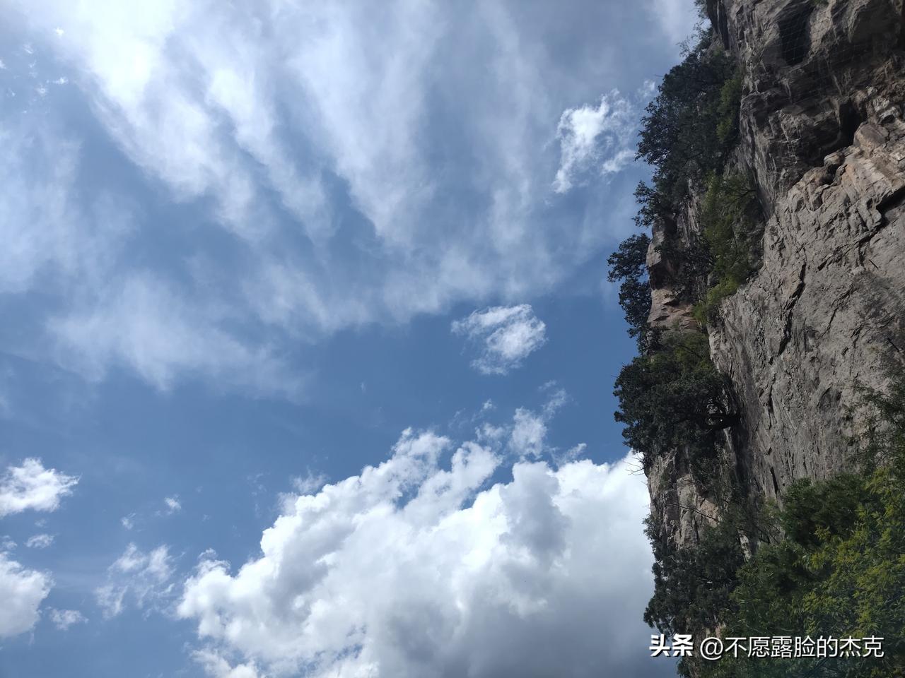 又是崭新的一天
一天好心情
继续读书
写作
健身
投资
陪家人
助人为乐
保持良