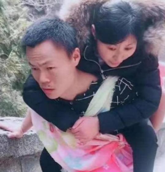 [微风]2009年，山东21岁女子为爱翻墙私奔摔成瘫痪。男友知道后，不惜与父母断