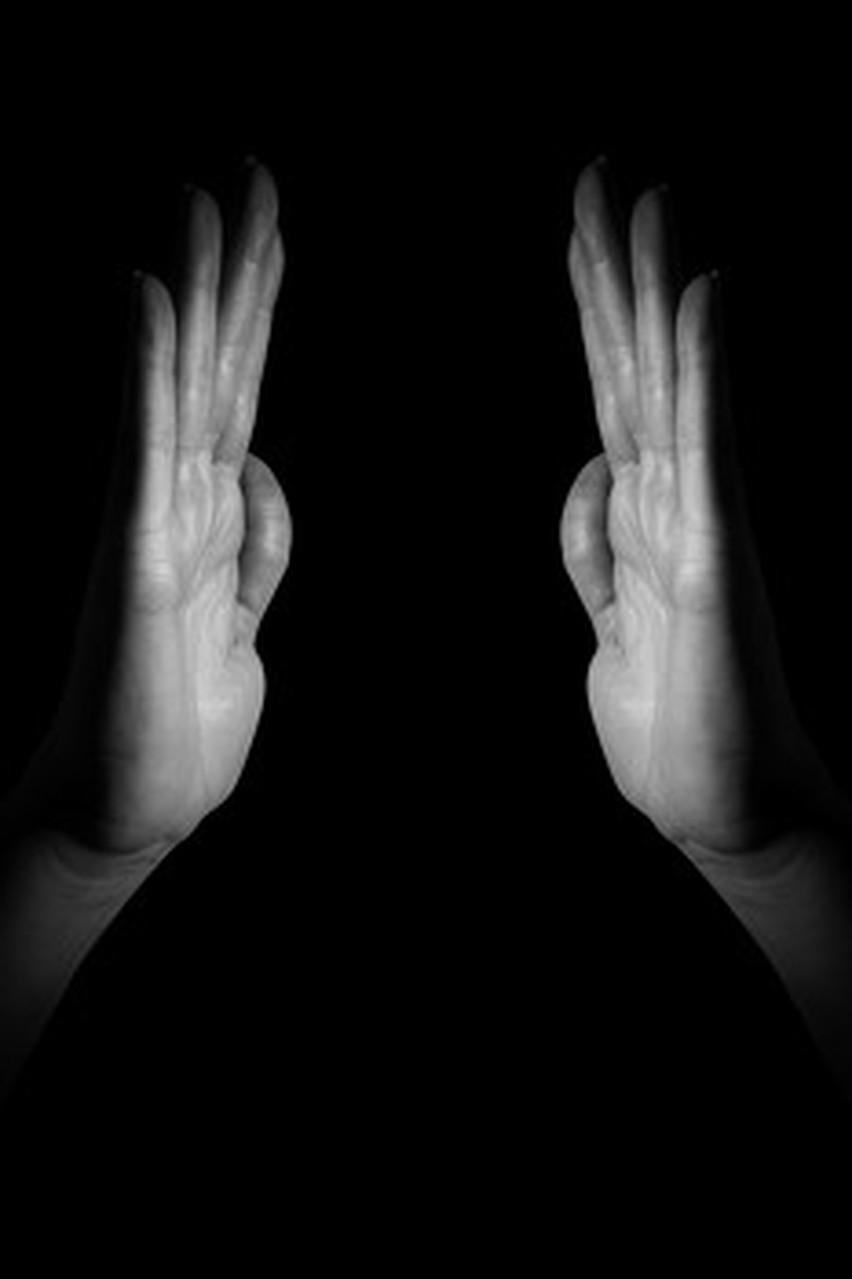 手掌手背都一样,能吗? 手掌手背能一样吗？还真有不同情况。从手相角度看，一般来说