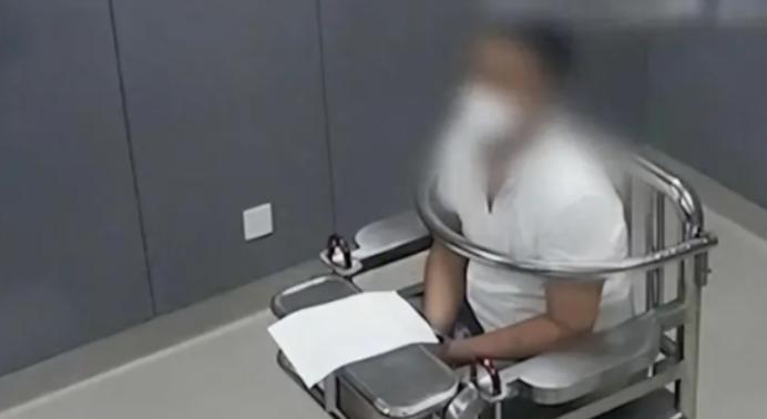 河南一小伙投资200万自己生产香烟，七天回本，55天赚了一亿多，被抓的时候他说：