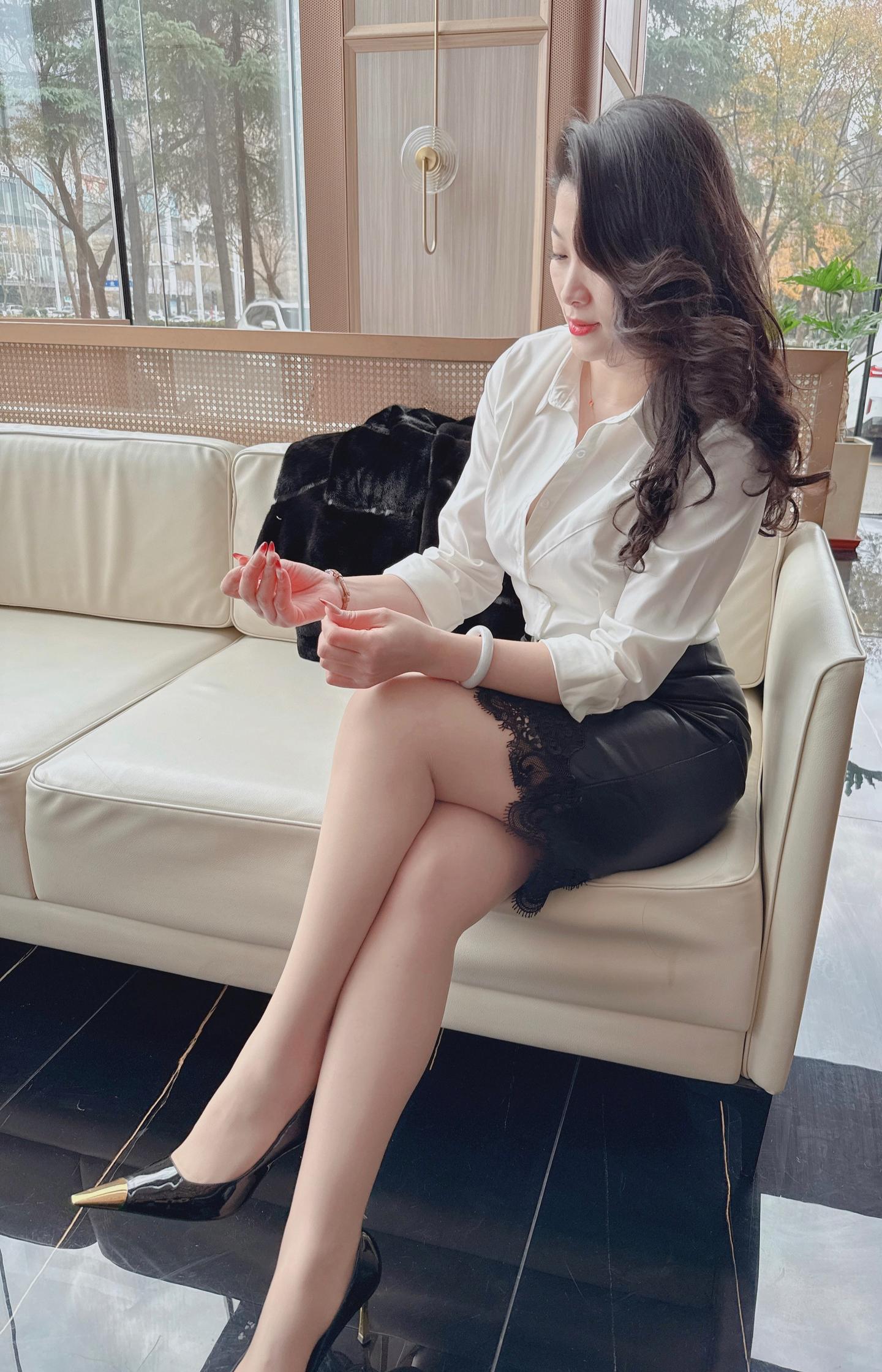 稳定才是我目前最想要的 情绪稳定 关系稳定 生活稳定  一切稳定不将就和不强求