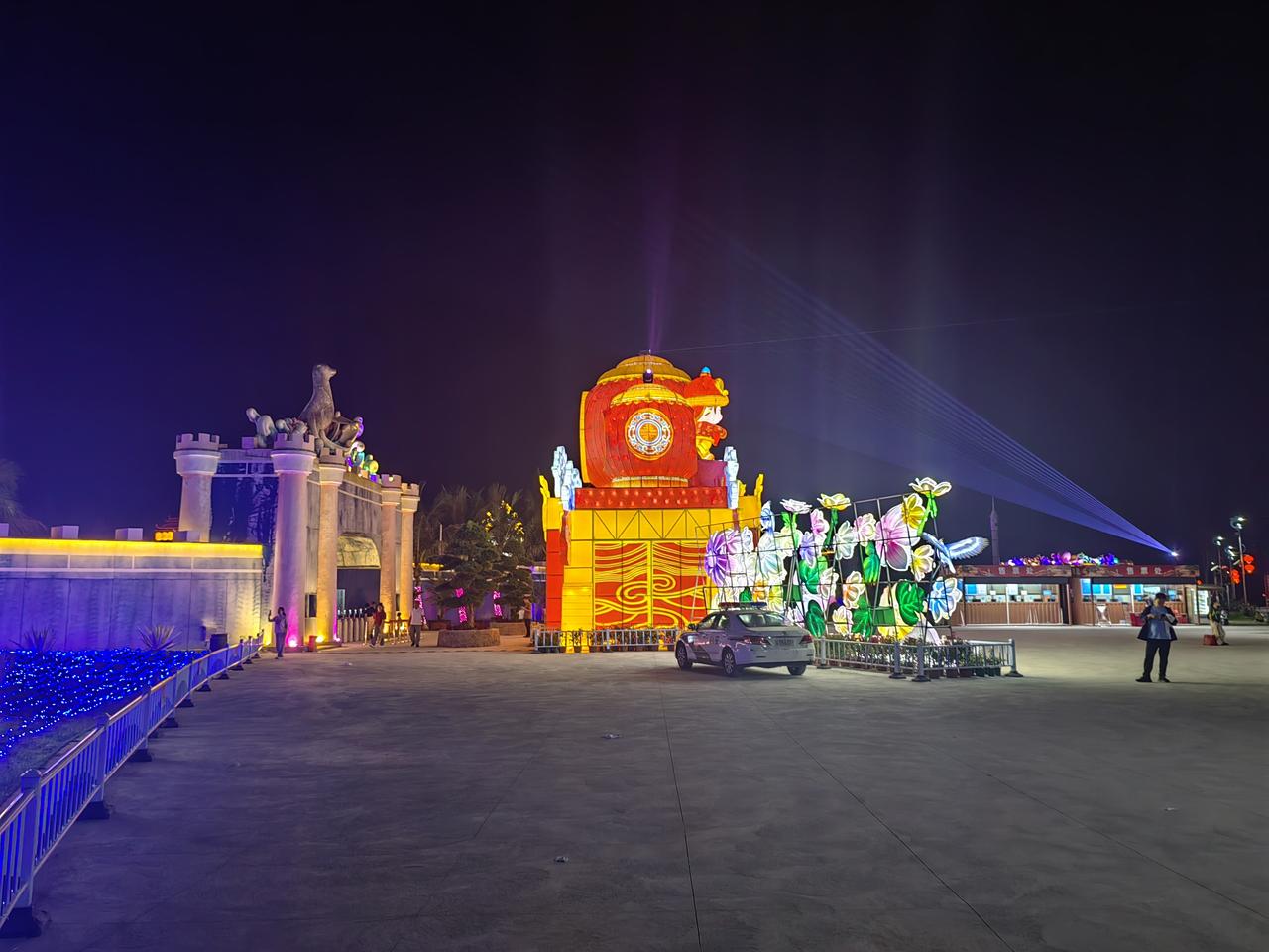 梦幻灯光秀，夜游奇妙之旅
