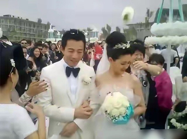 那些年的世纪婚礼……谁在开场看到了遗憾的终章呢？ 