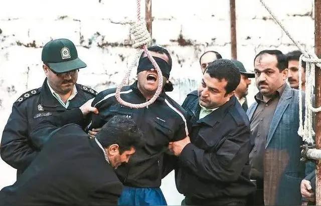 伊朗对以色列间谍处绞刑大快人心！
伊朗诸多领导人遇害，与以色列和美国间谍戚戚相关