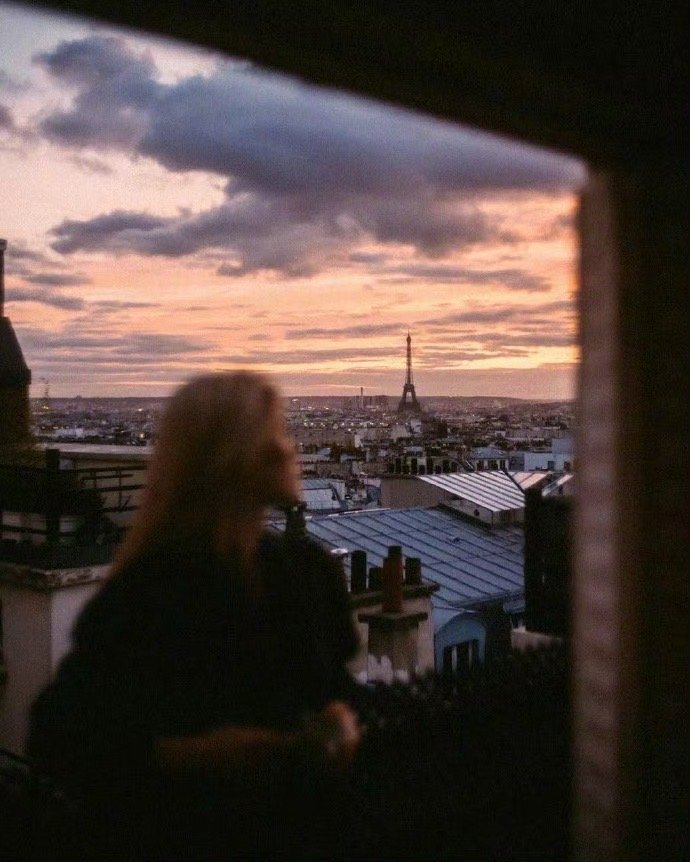 自作多情和自作无情都是可笑的。 ——木心《鱼丽之宴》 