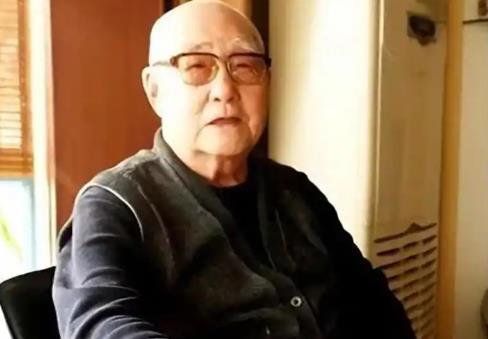 1938年，韩复榘被蒋介石诱杀，他15岁的二儿子韩子华最意难平，多年后，韩子华说