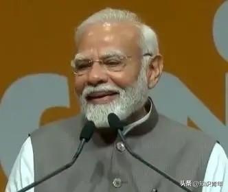 印度为啥记恨中国？说白了就是眼红。1981年两国GDP差不多，印度1930亿美元