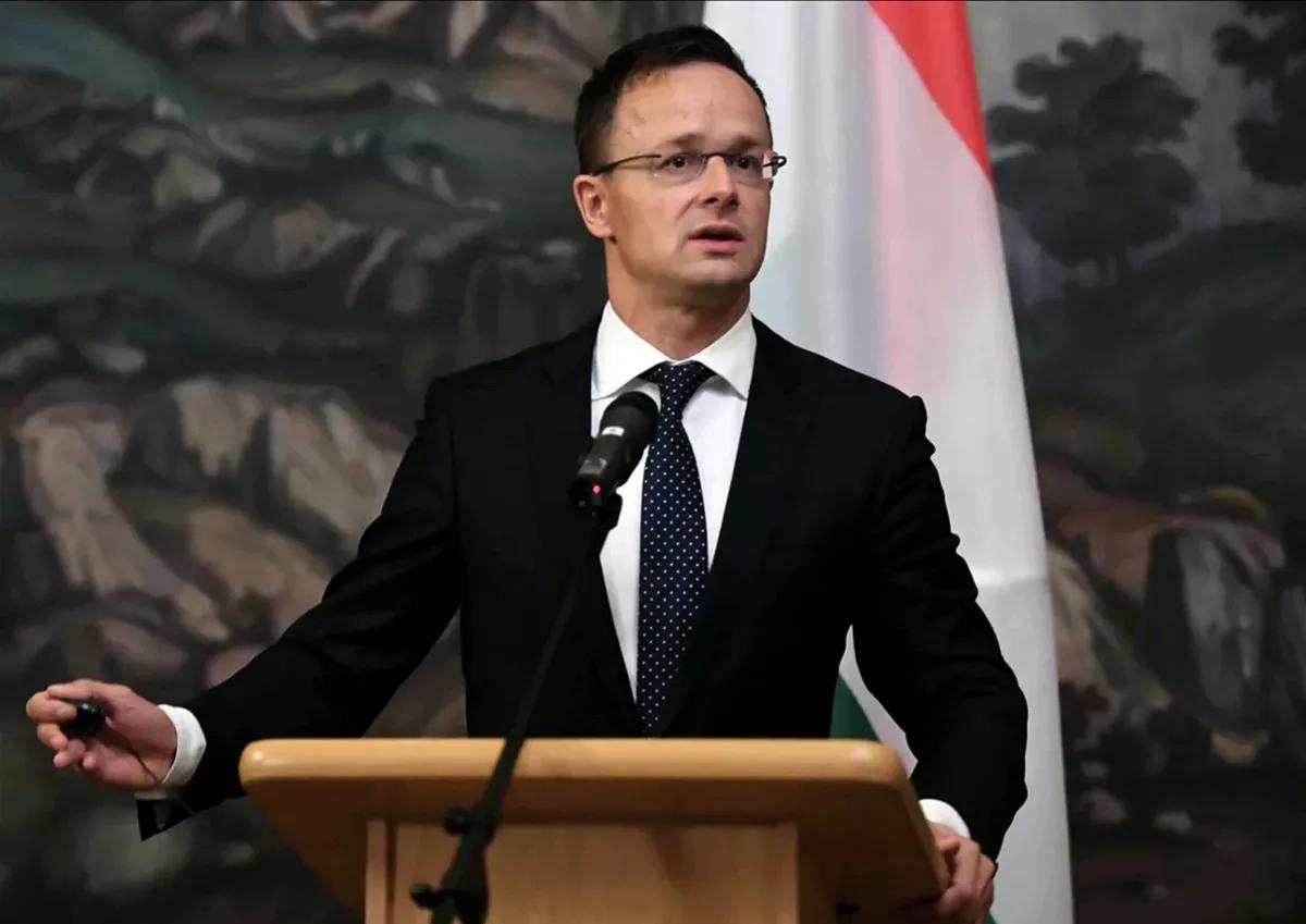 塔斯社报道，当地时间18日，匈牙利外长兼对外经济部长西雅尔多宣称，欧盟禁止布达佩