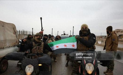 叙利亚的天彻底变了！就在所有人都以为库尔德武装要完蛋的时候，一支神秘的大军突然杀