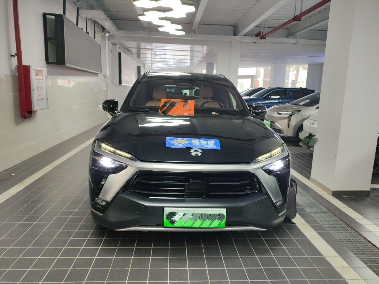 11万的蔚来ES8，就算烧了，我也夸他烧的旺！
前两天帮粉丝验了一台蔚来ES8，