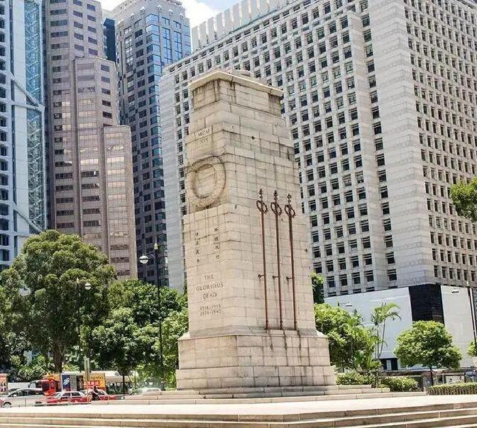 快讯！快讯！。
 
英国历史学家西蒙·詹金斯突然宣布了。
 
《卫报》的这篇评论