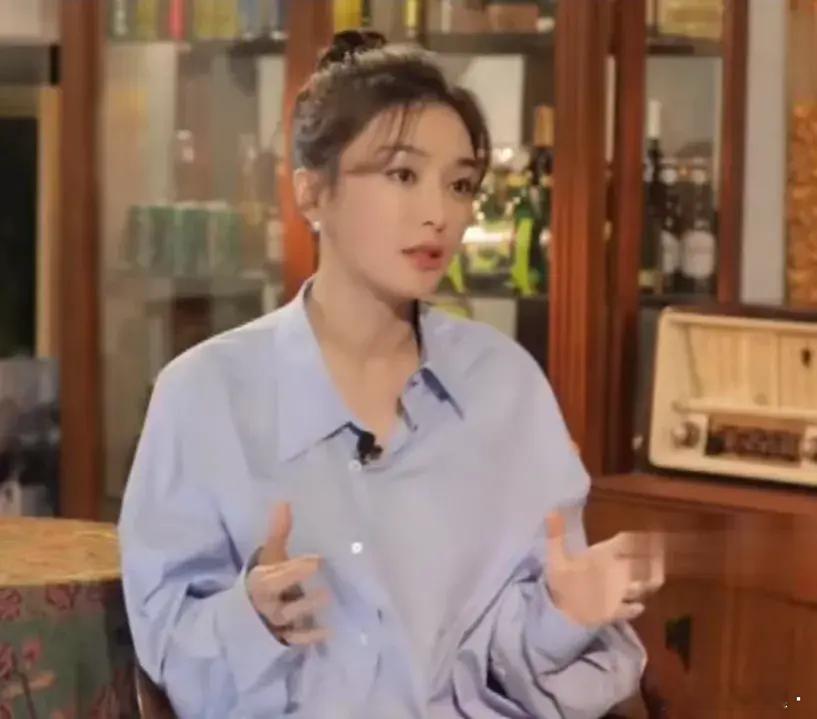 秦岚，万万没想到吧！6月3日，44岁的女星秦岚，突然冲上热搜，只因她在五年前的一