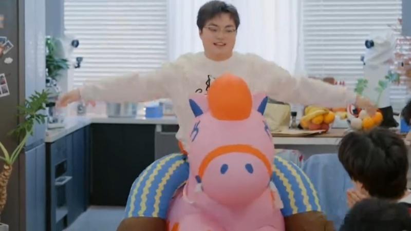 鹿晗崩溃先找邓超邓超陈赫的歌比鹿晗多哈哈哈哈哈 林树才艺表演太有杀伤力了，鹿晗扛