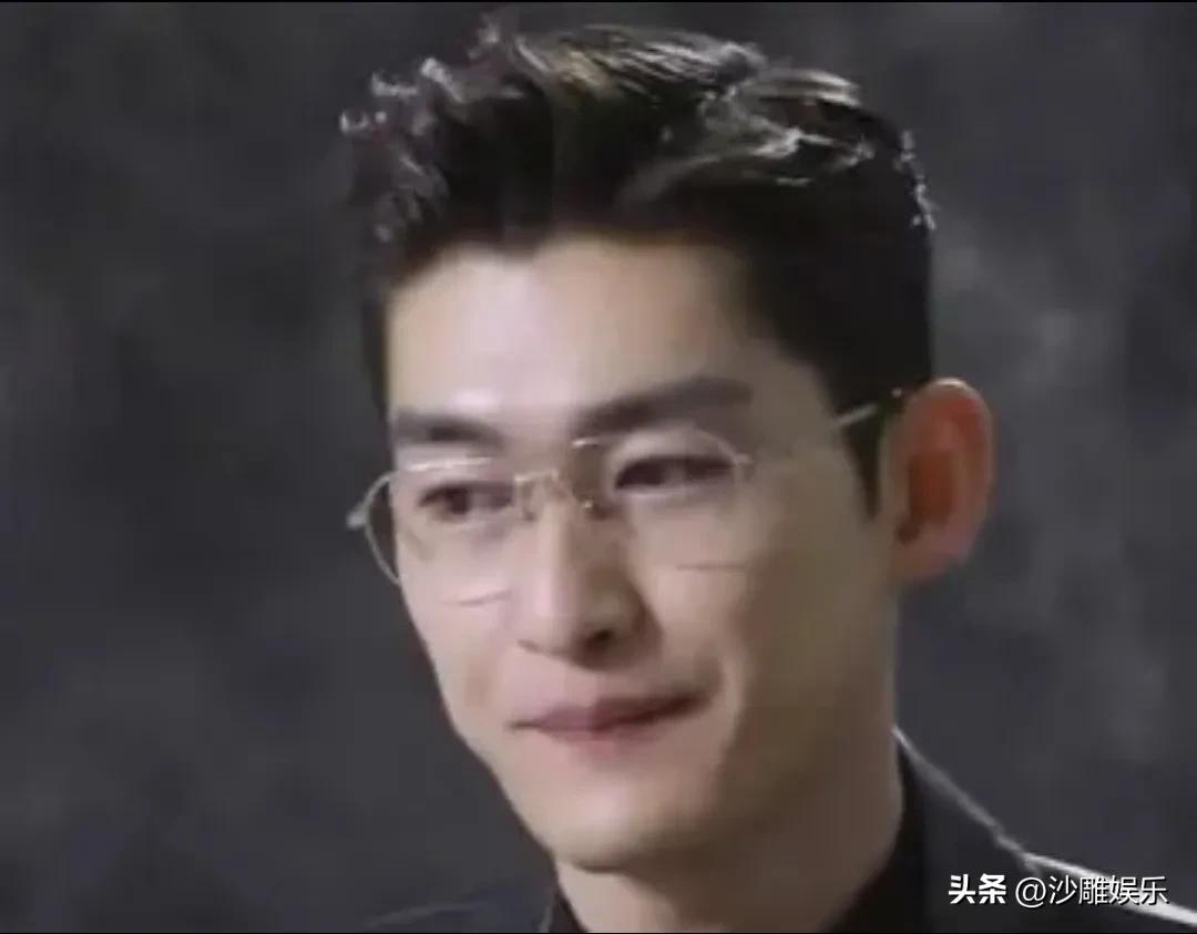 张翰，首次回应！

3月25日晚上，许久没露面的张翰，突然冲上了热搜。这一次，他