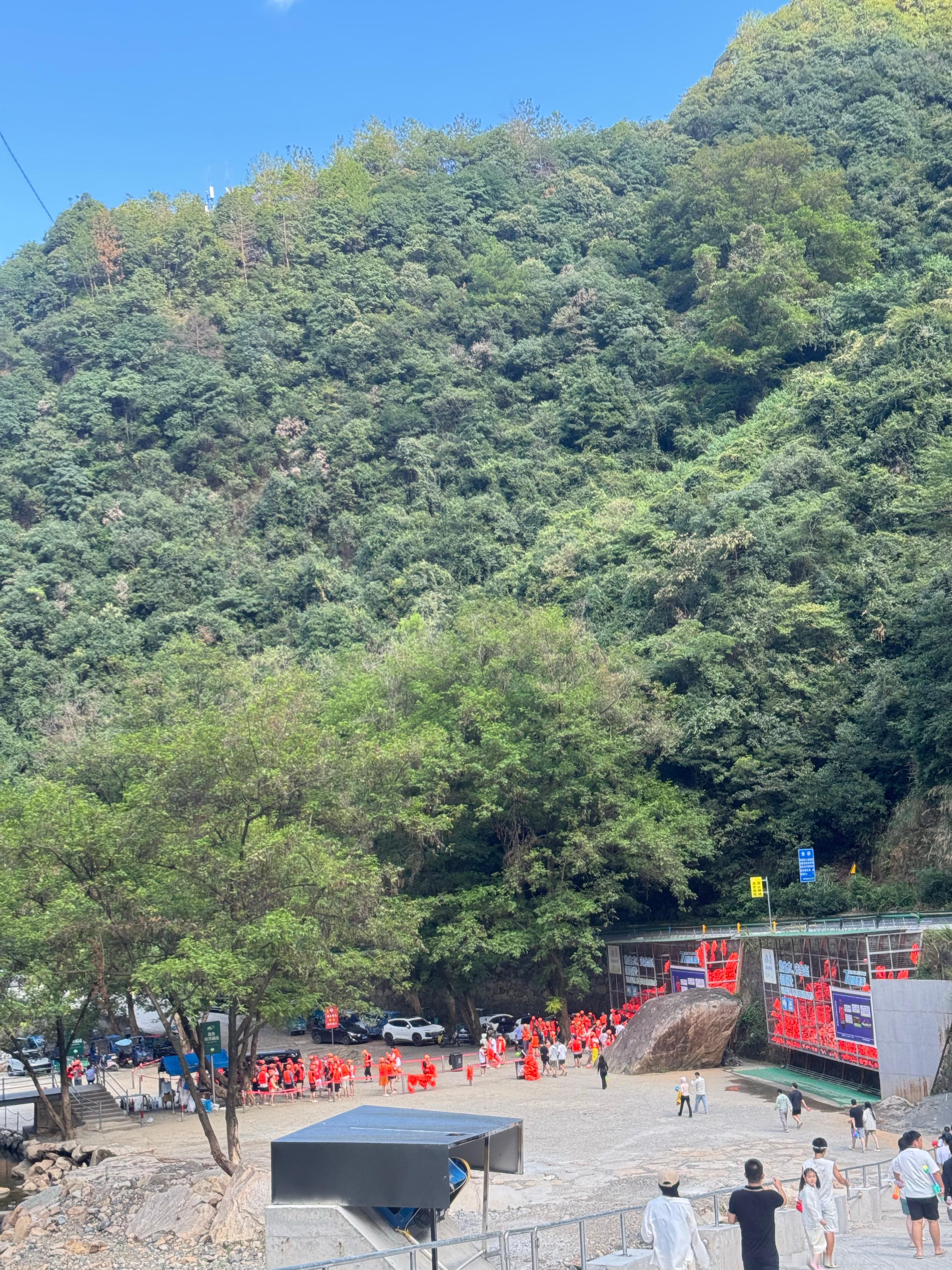 建议大家都来雅鲁漂流，性价比高的👍🏻自驾游 ​​​