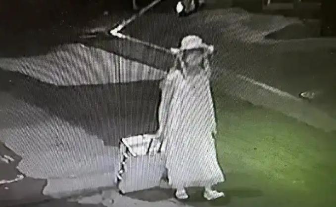 韩警公开杀害中国留学生的讲师真容！
知人知面不知心，伤害我们的往往是“自己人”。