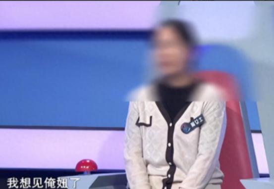 “你装什么装？”河南一老太太家里拆迁分到了两套房，反手将女儿拉黑并拒之门外。2年