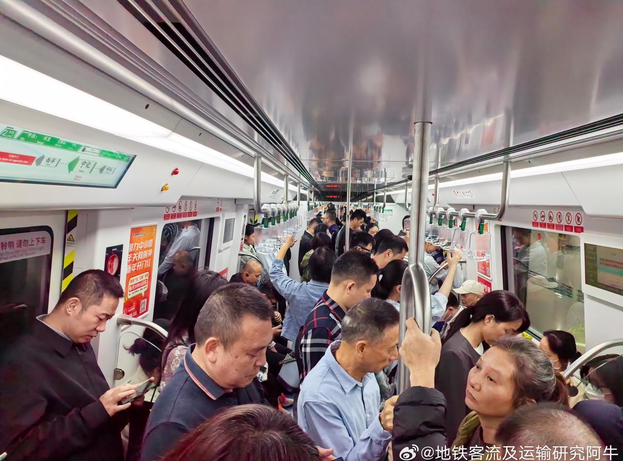 07:40-41，宁化→西洋区间（鼓山方向，图1-2）。
07:45，南门兜站出