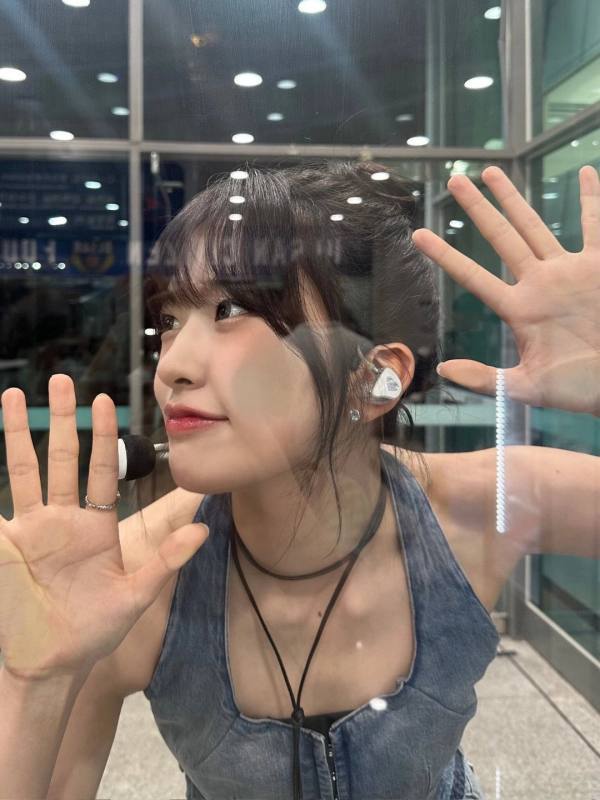 21055我在后面 