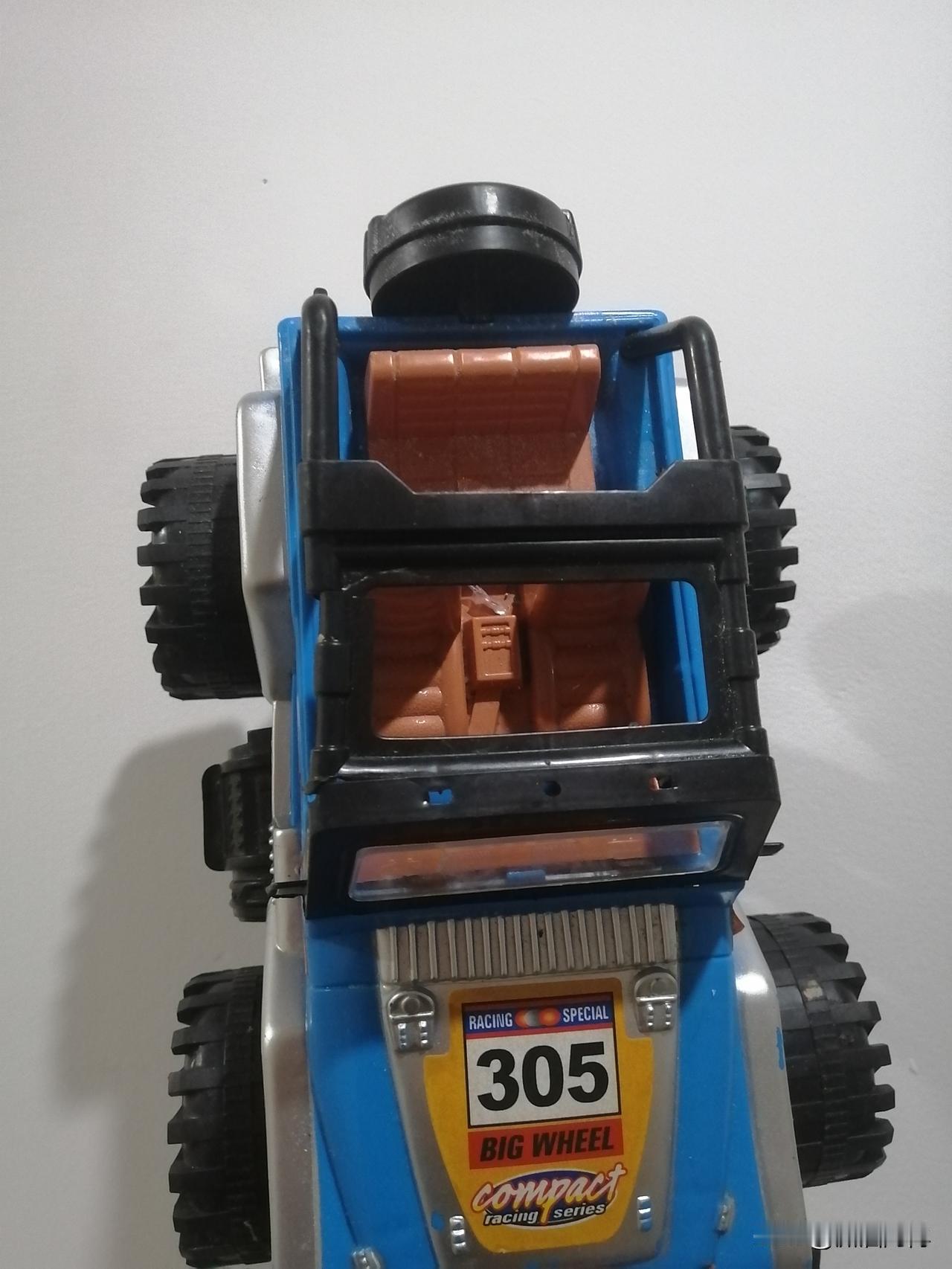 好在我们都有正常的工作，所以任何人都没有理由躺平。