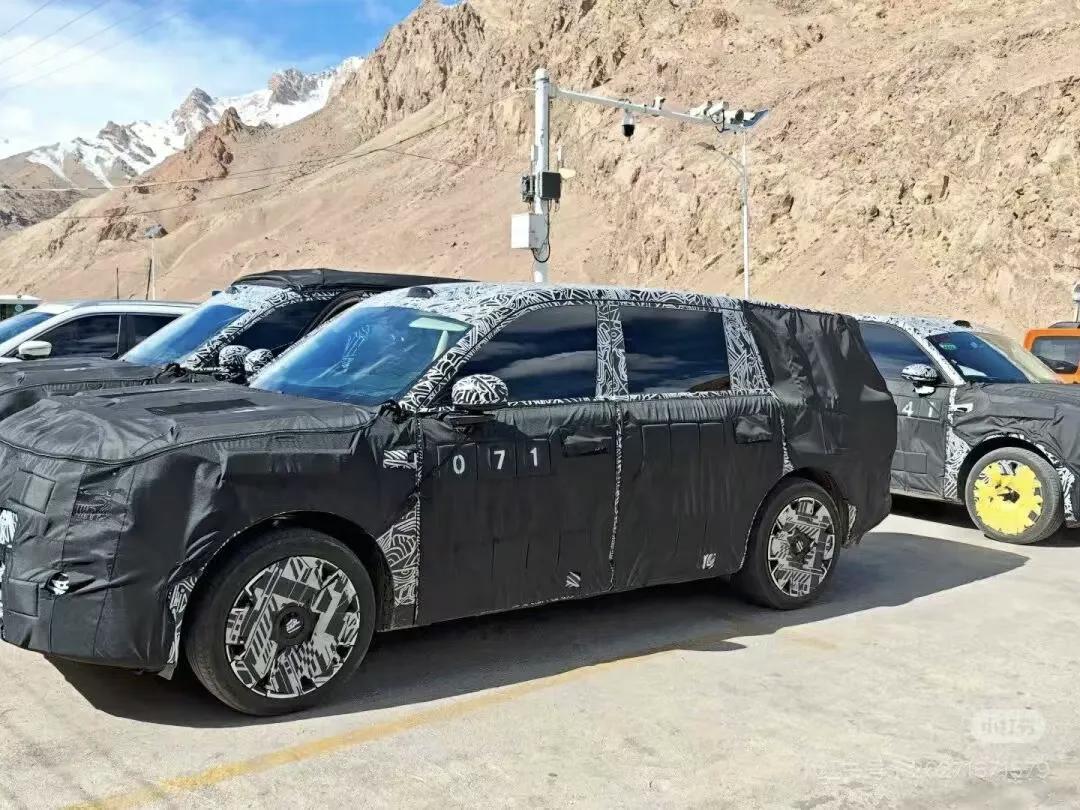 小米正在进行三款全新车型研发与测试，包括两款SUV和一款轿车。其中YU9车长超5