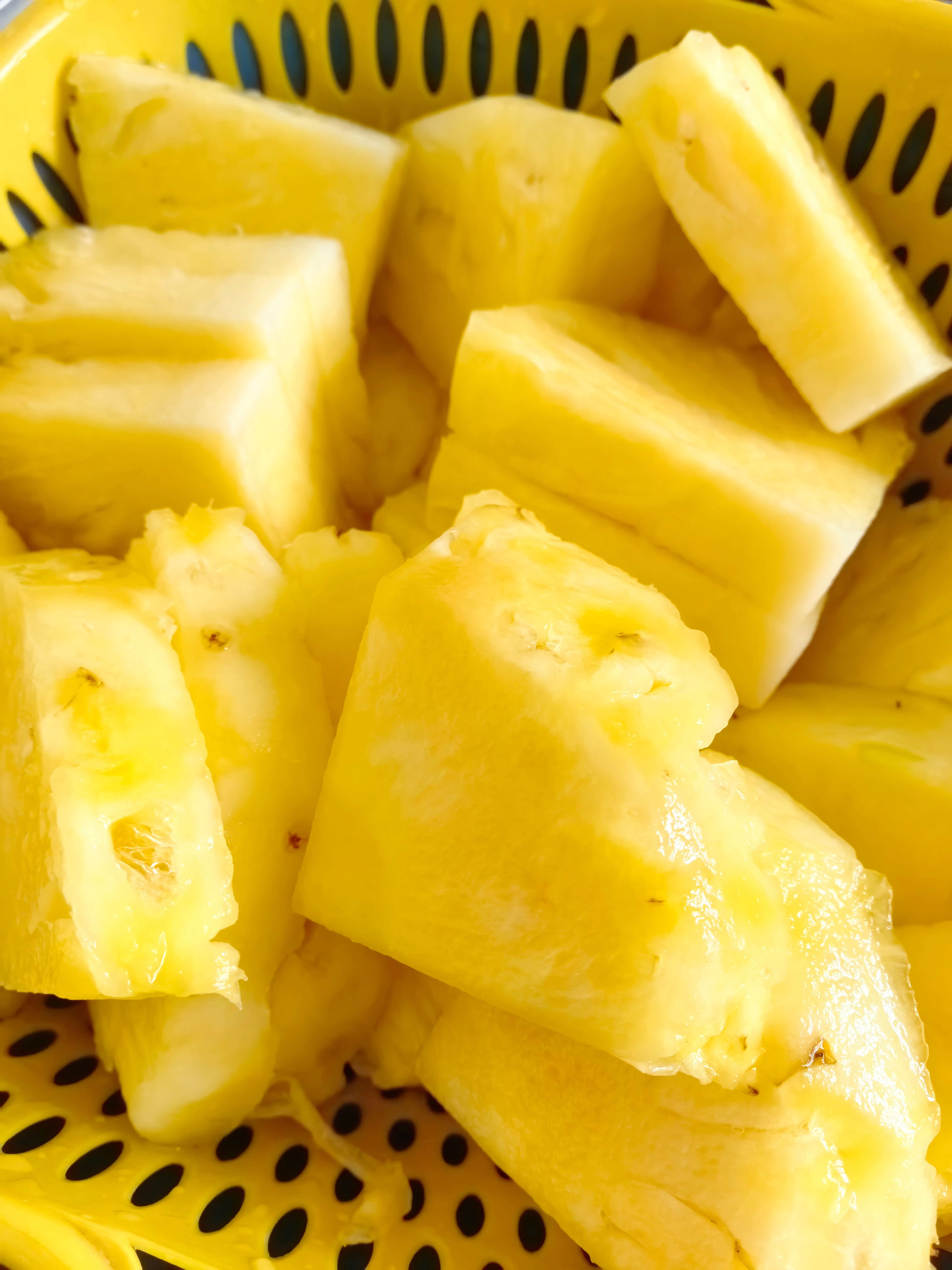 凤梨真甜啊，今晚我的晚饭就是它了。 