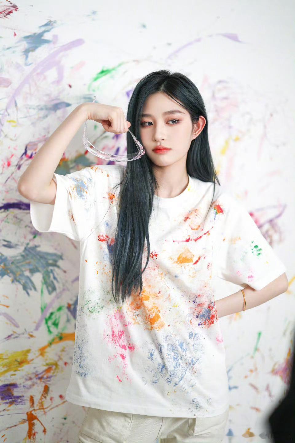 一个优雅的挑水人王奕我们永远在一起王奕2026午福临门奕马当先嘴角梨涡上扬酒窝荡