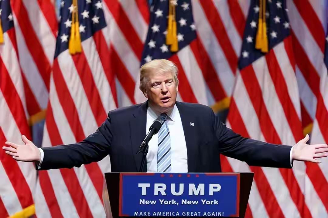 当不成总统了？美多地爆发混乱，特朗普被联手逼宫，或将提前下台
风暴眼中的白宫，此