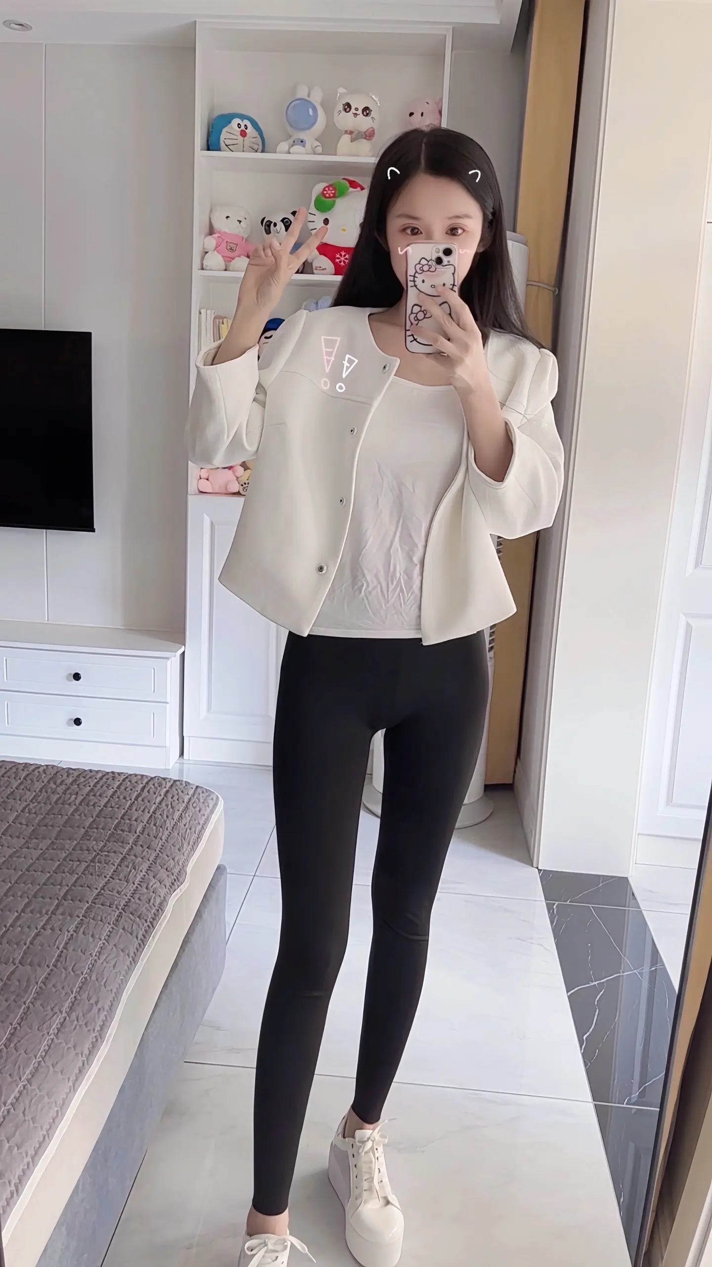 对镜拍清纯完美身材瑜伽裤背影杀