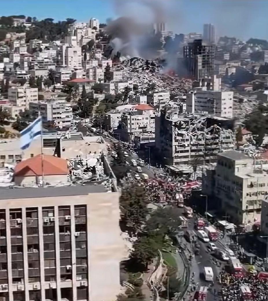 现在有太多人都期待着，
美国还能跟当年伊拉克战争、阿富汗战争一样，
陷入跟他国的