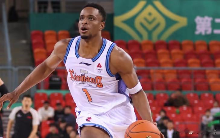 沈梓捷开场就伤退，北控不敌新疆，终结两连胜

在今晚结束的一场CBA常规赛中，北