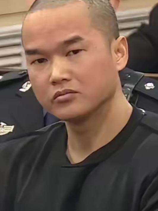 2019年，为母复仇的张扣扣在执行死刑当天，望着痛苦的父亲，只是简单道出五个字，