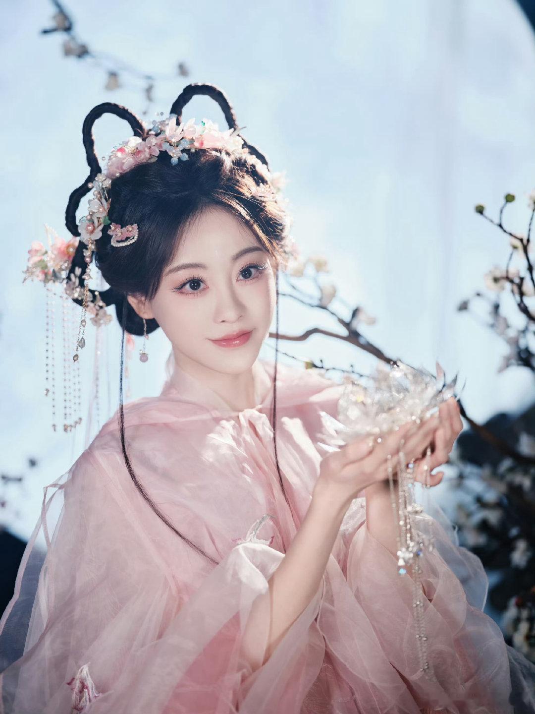 高叶找杨迪上私教课高叶想进步的心藏不住了周五晚高疯高叶也太可爱了！不嫌弃舞蹈魔性