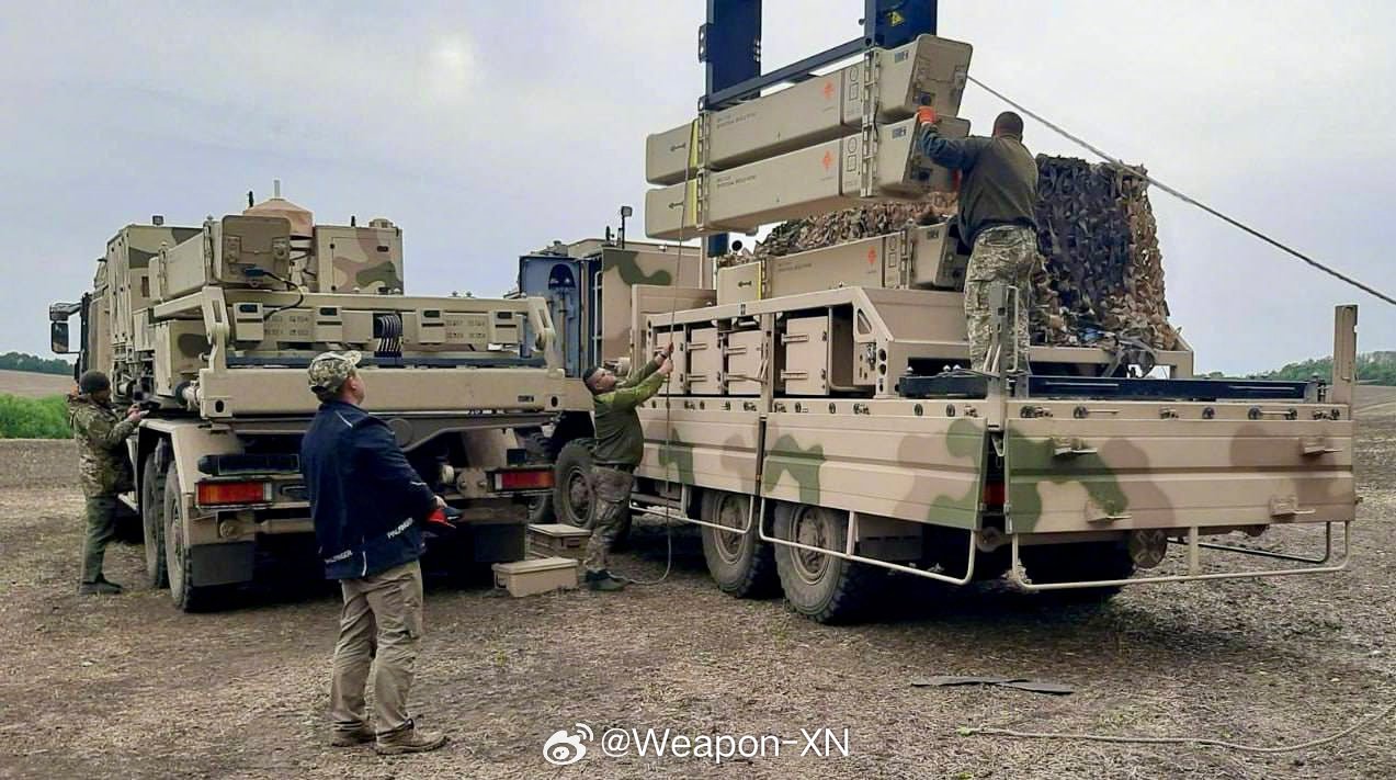 #兵器影像[超话]##俄乌局势新进展# 乌克兰空军装备的德国提供的 IRIS-T