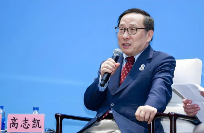 美国记者故意挖坑“万一台湾不想被统一怎么办”？没想到被高志凯教授仅用一句话，完成