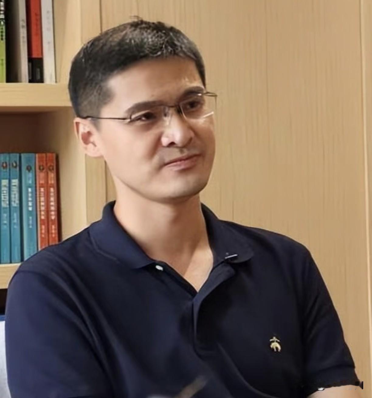 罗翔说：“过好每一天，演好当下的剧本，朝着心中的那个标杆去前进。人要做到不清高、