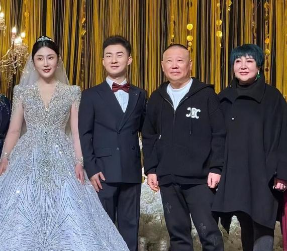陶阳大婚排面拉满！德云社群星齐到场，这才是“自家孩子”的排面
 
2月11日小年