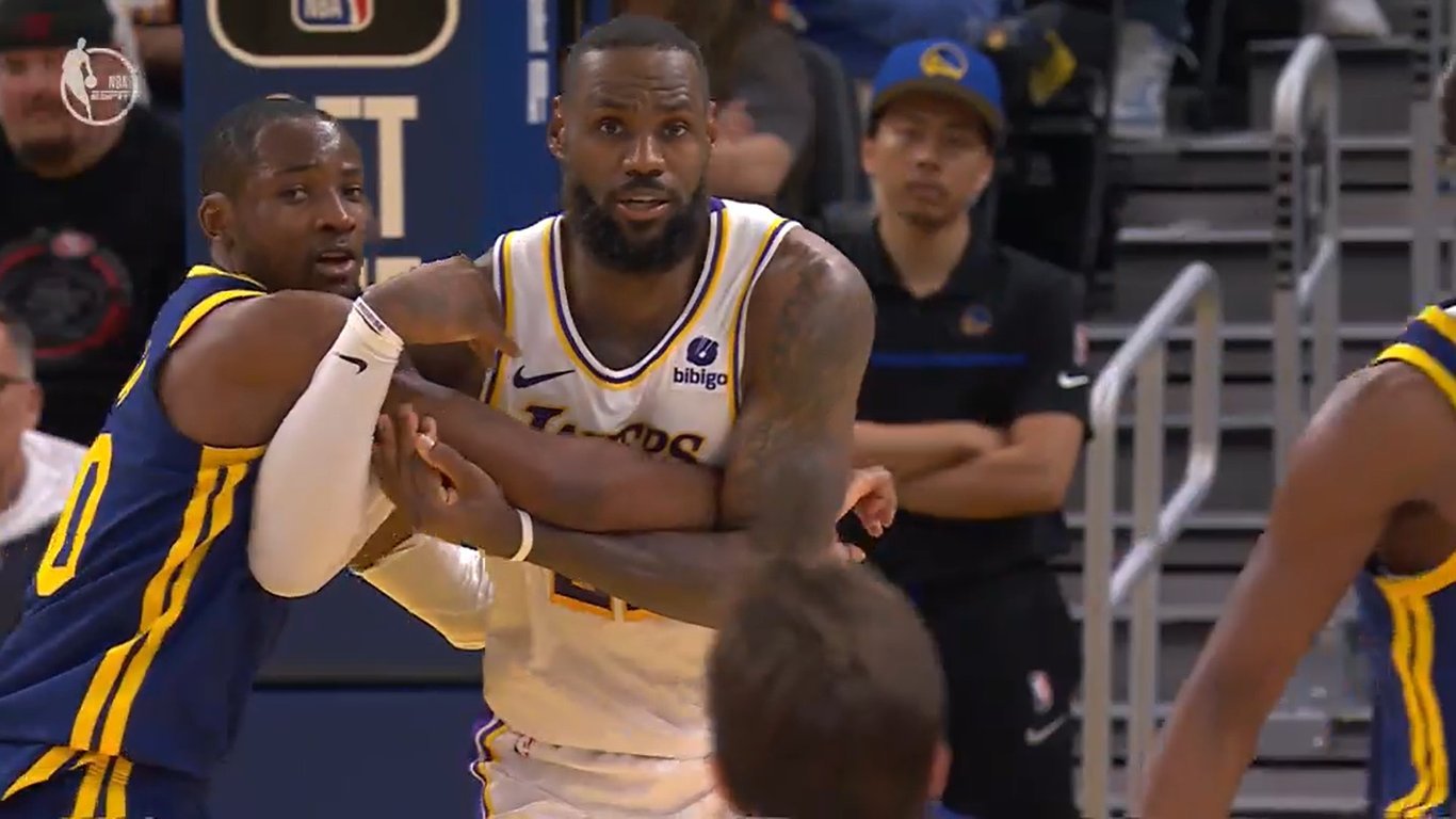 算谁的[哆啦A梦害怕]#金州勇士[超话]##湖人vs勇士# ​​​