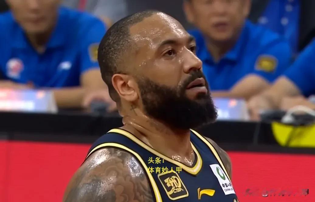 一个都不留？篮球媒体人：广东队并没有计划使用外援优先续约权！
随着CBA新赛季球