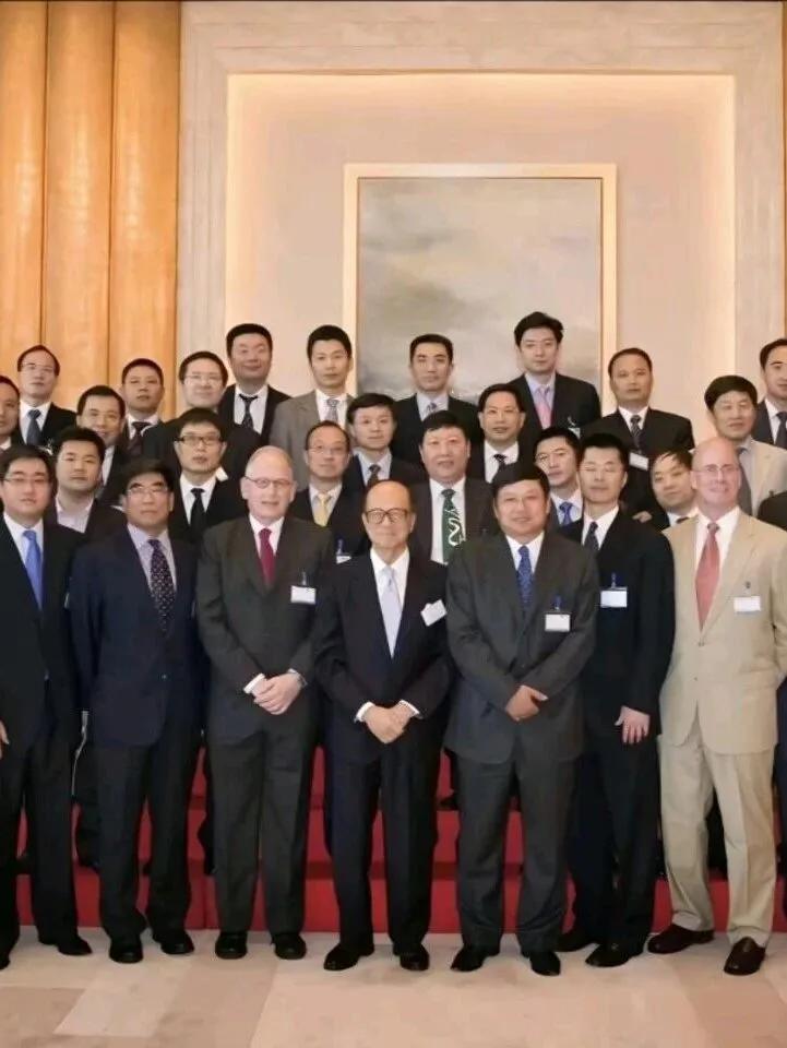 李嘉诚首度透露：手握100万桶原油产能！
姜还是老的辣，不得不佩服李嘉诚的眼光。