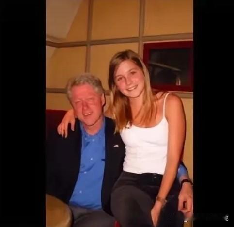 克林顿色性不改！又火了！