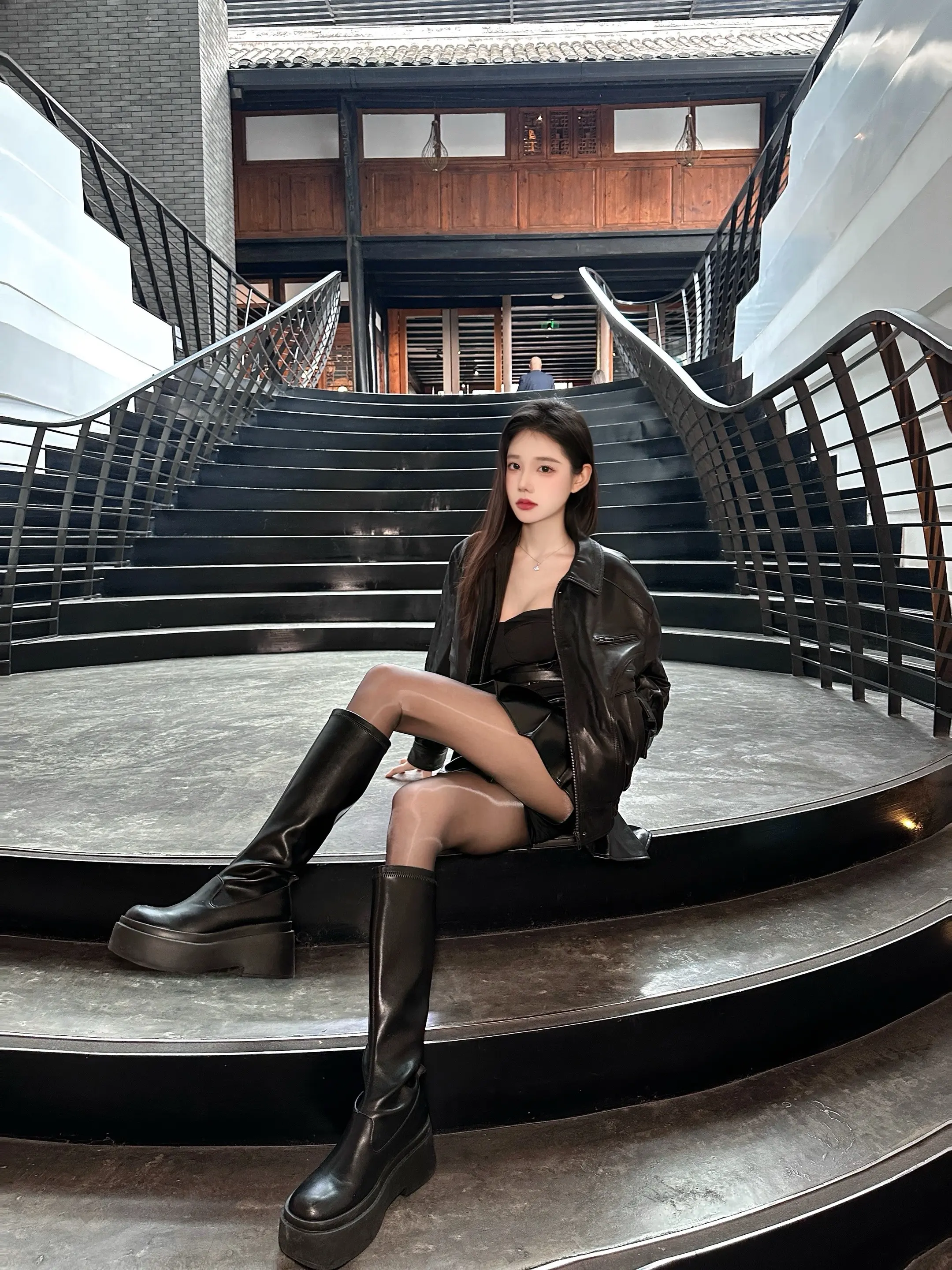 有一天 我用你对待我的方式对待你 好奇怪 你居然生气了