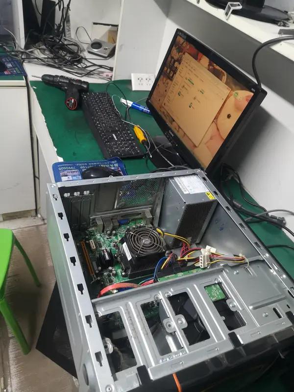 我自己就是上门修电脑的。
我们不会以次充好，也不会胡乱报价。
我们一定会在上门之
