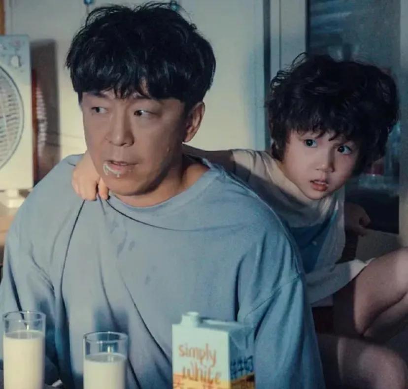 孩子不卷，真的有未来吗?
今天看完了《学爸》，整体观感还不错的话题电影，看的那场