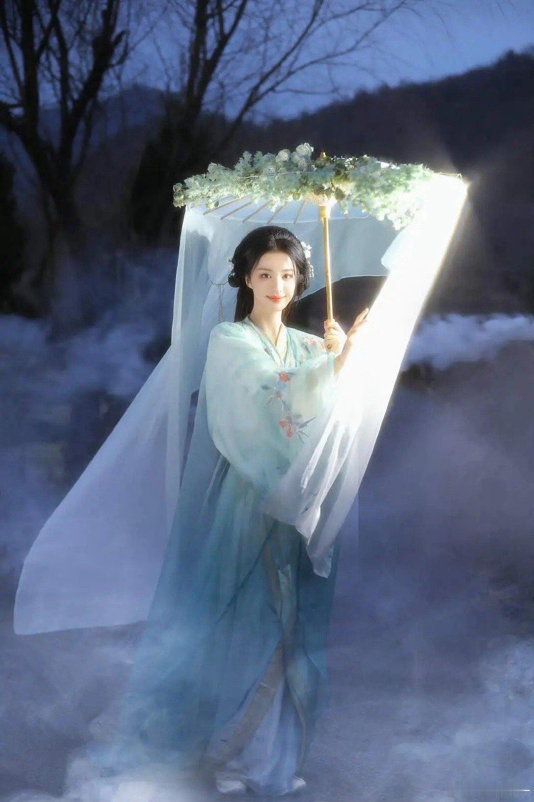 王楚然和孟子义是同类型吗？赛道一样 ​​​