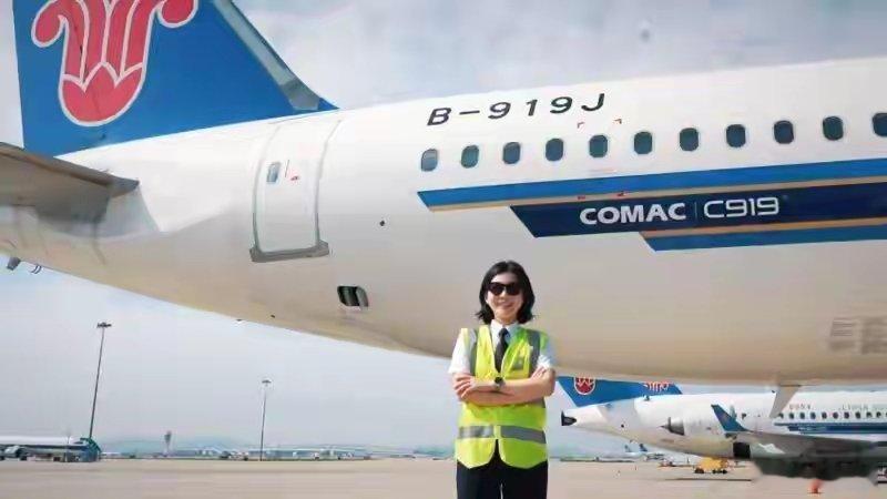 全国首位C919女机长顺利首飞 5月1日南航CZ3599航班安稳落地南京禄口机场