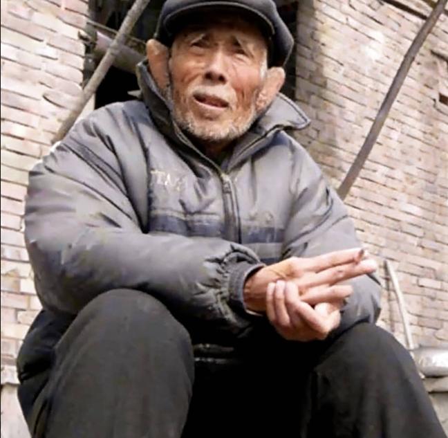 1949年，重庆歌乐山白公馆，特务下达命令，让看守杨钦典处决剩余19名地下党员，