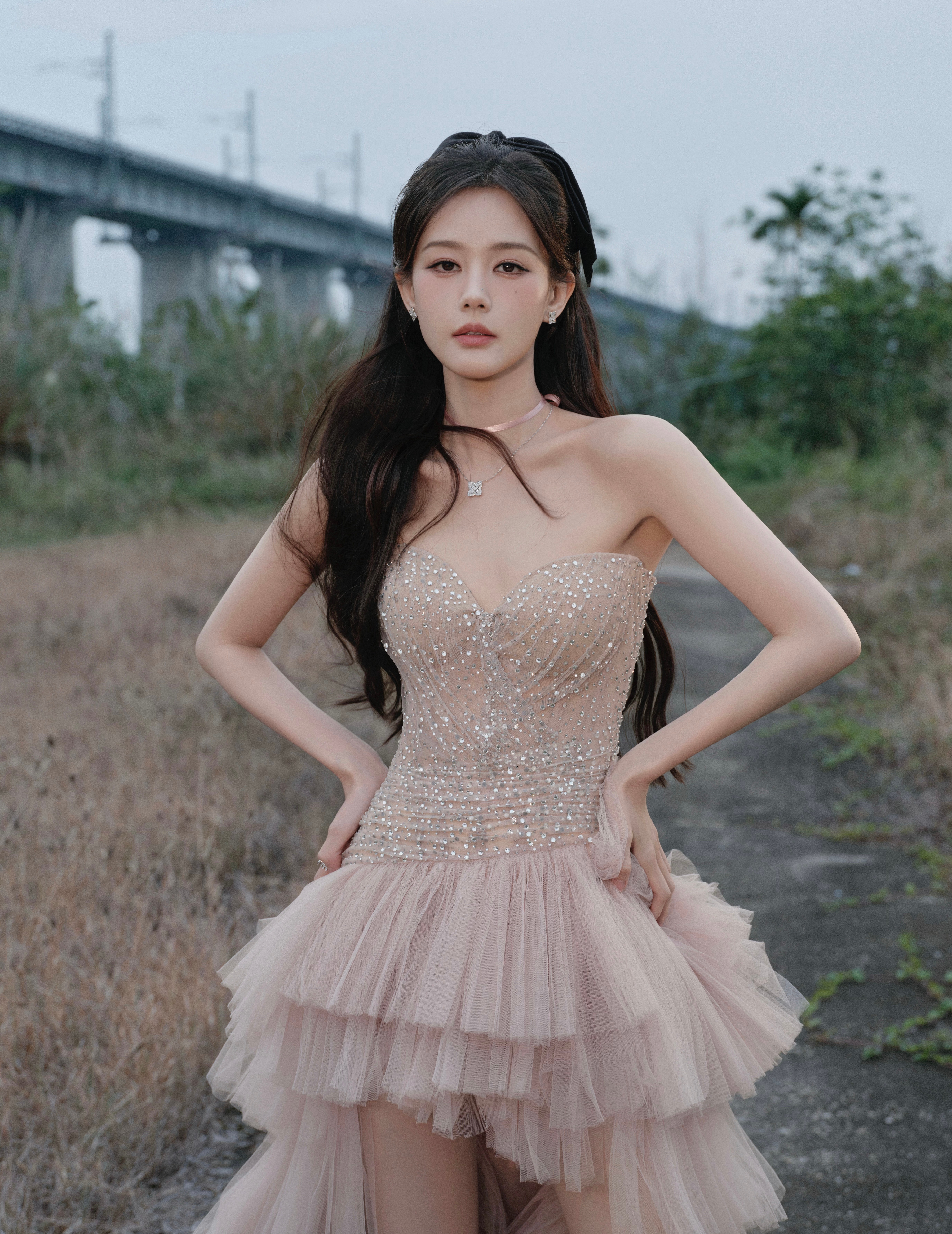 李一桐  ×   湖南卫视跨年晚会  来自今晚出席湖南卫视跨年晚会的造型图集正式