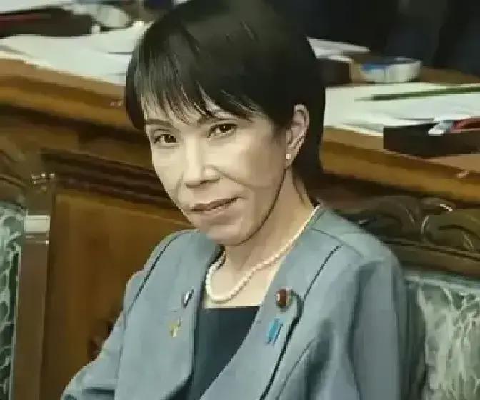 现如今，估计中国许多老人并不知道高市早苗是谁，可当他们看到高市早苗的照片后，大部