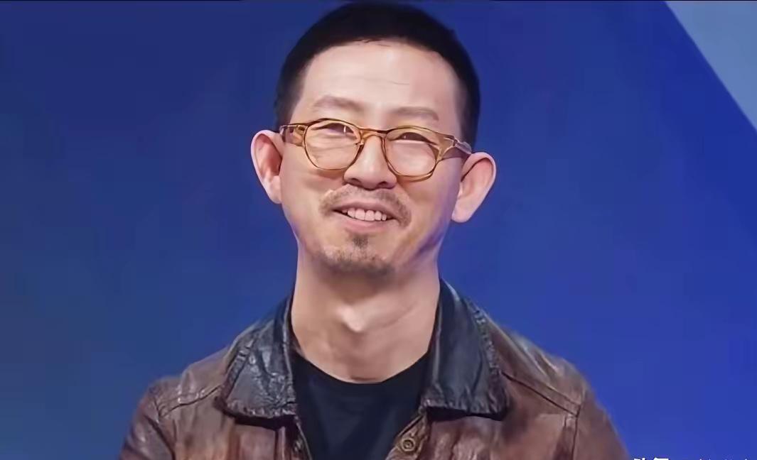 丁太升这次开炮，算是彻底把华晨宇的遮羞布给扯下来了。

天天被粉丝捧上天，一口一